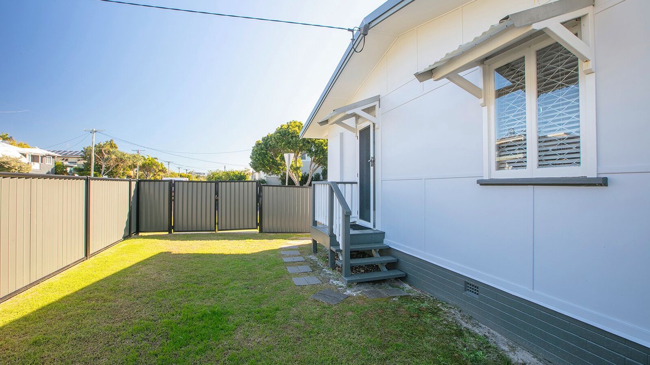 Photo of Outdoor in Moffat Beach