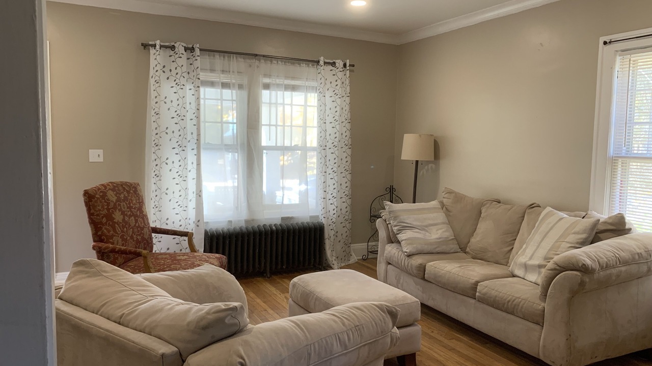 Photo of Livingroom in Cleveland