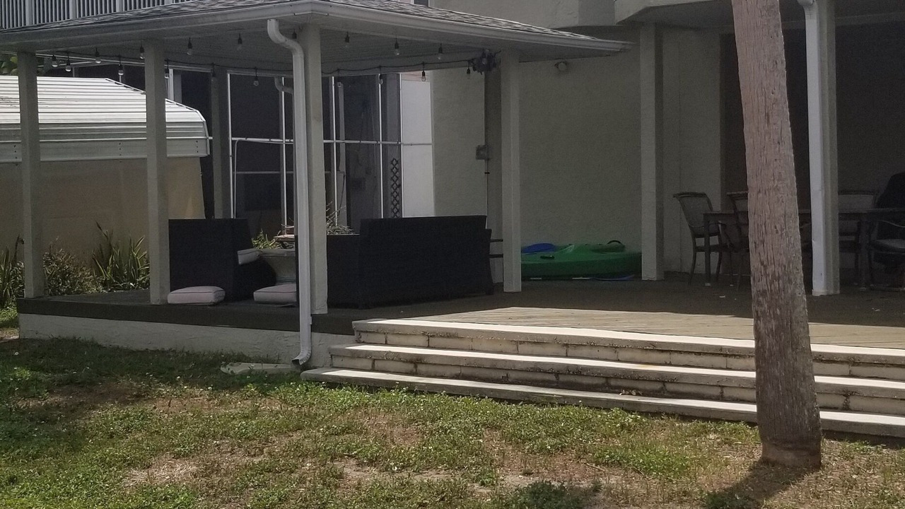 Photo of Patio Balcony in Weeki Wachee Gardens