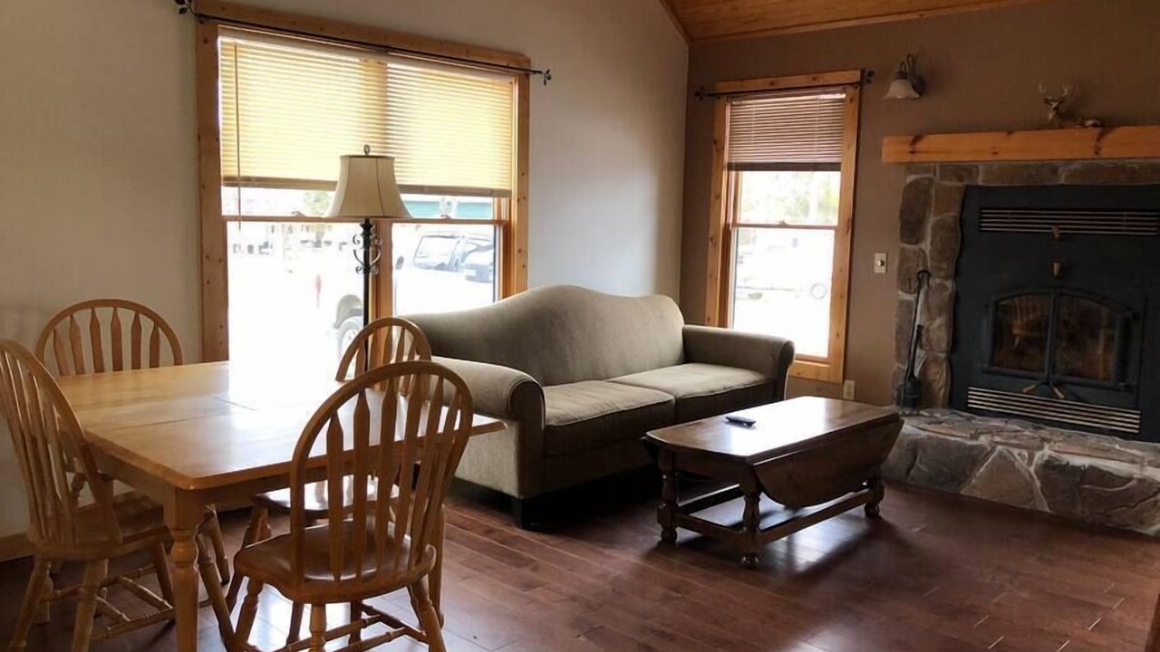Photo of Livingroom in Clinton