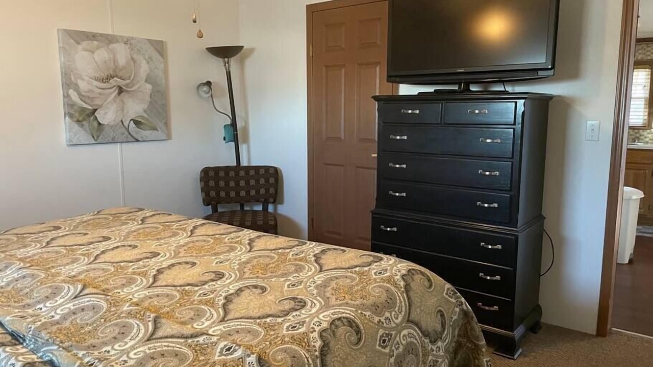 Photo of Bedroom in Clinton