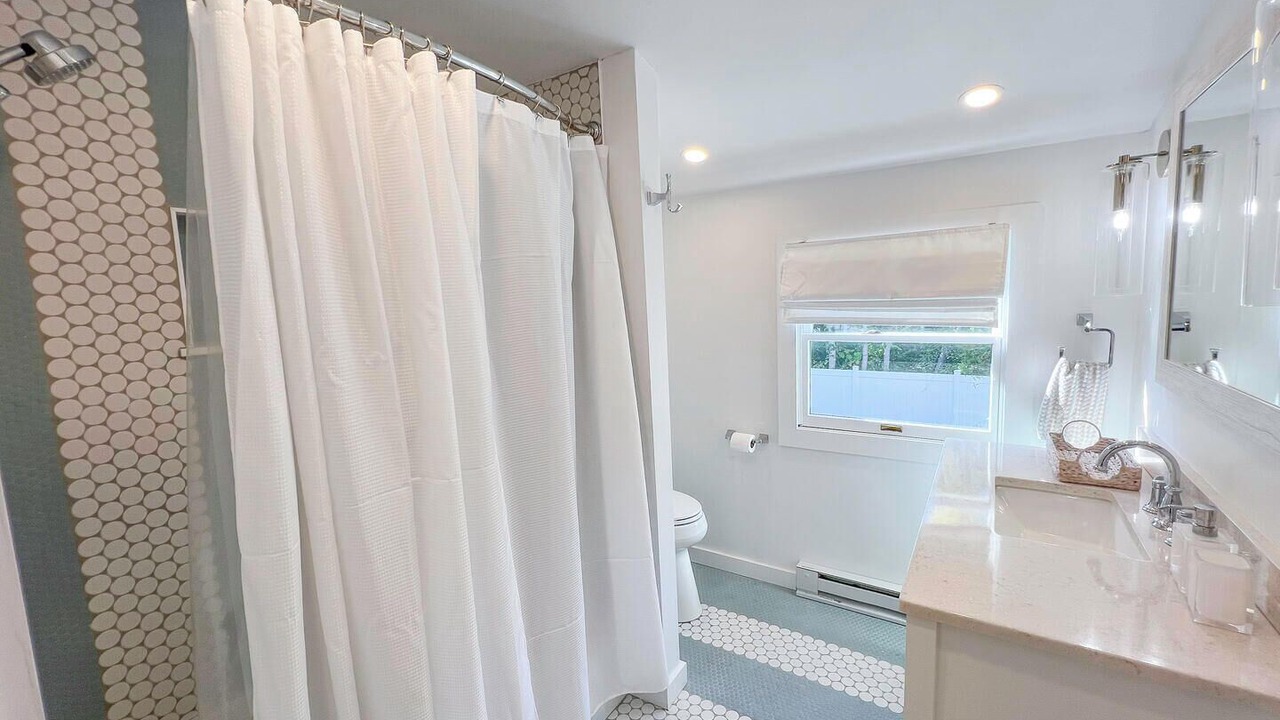 Photo of Bathroom in Lagoon Heights