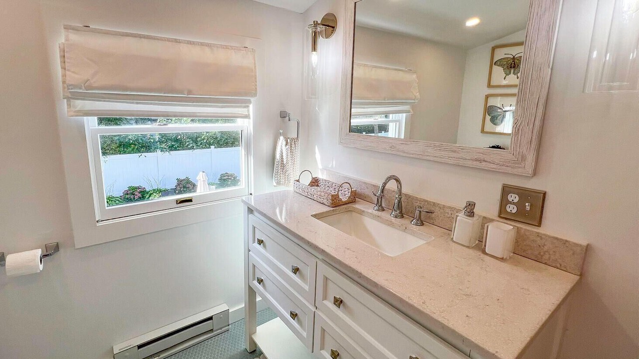 Photo of Bathroom in Lagoon Heights