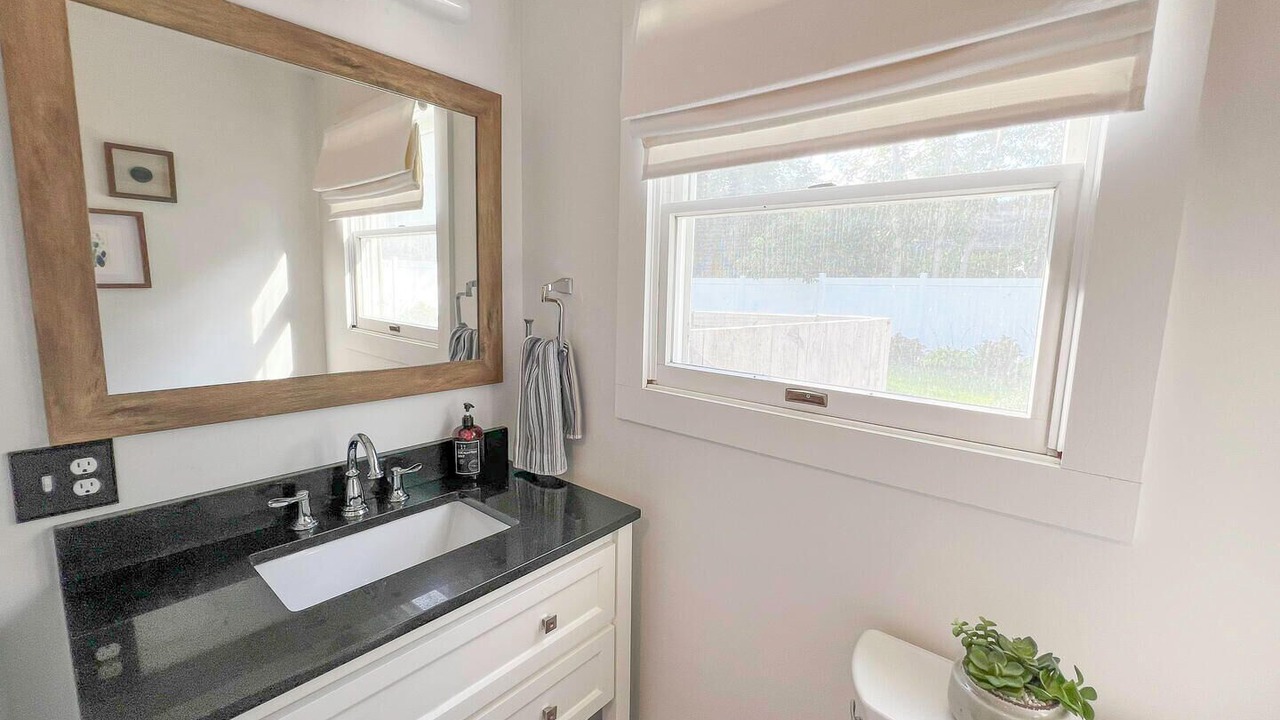 Photo of Bathroom in Lagoon Heights