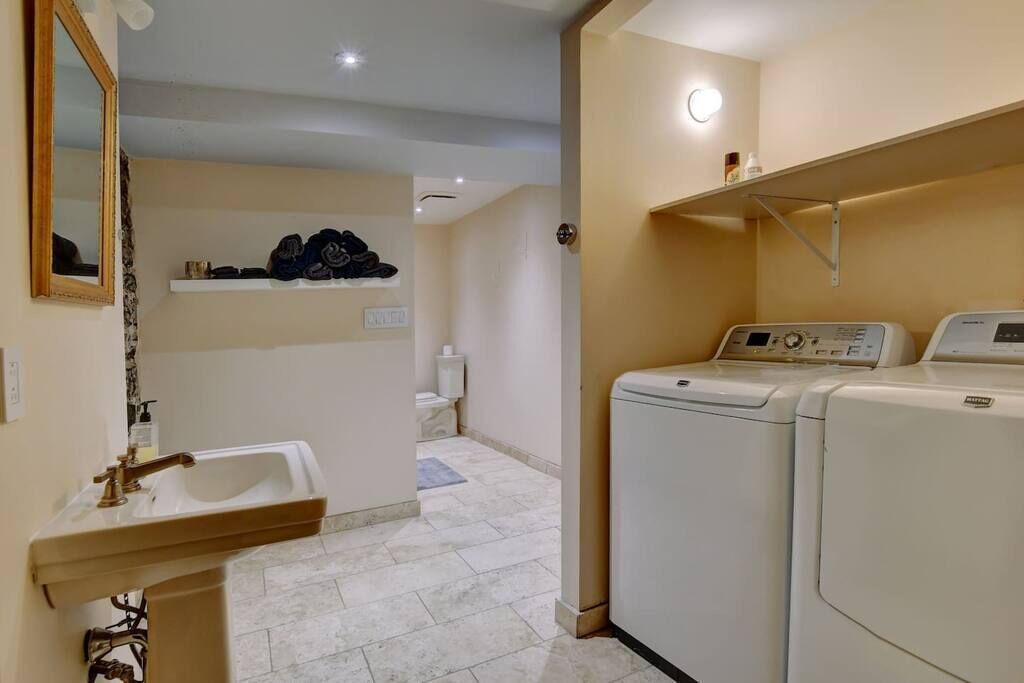 Photo of Bathroom in Downtown Montreal