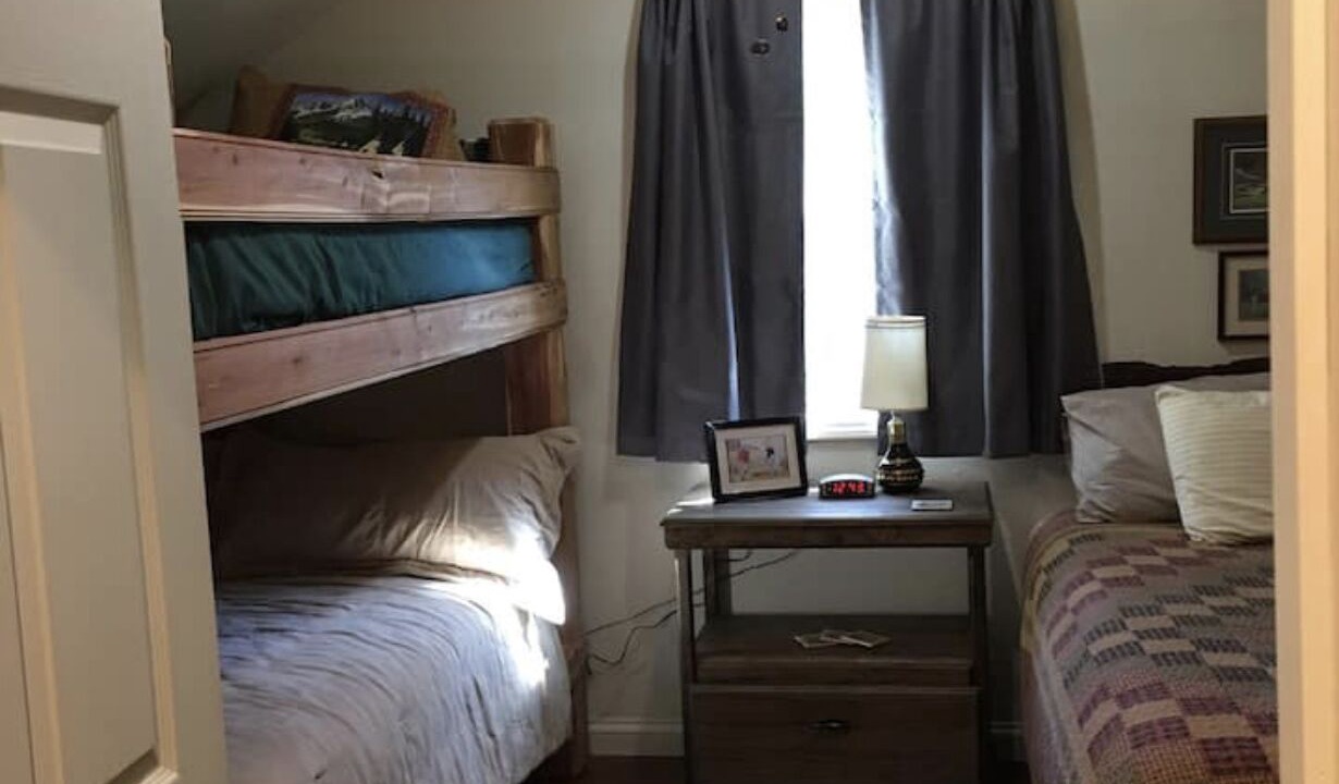 Photo of Bedroom in Higden
