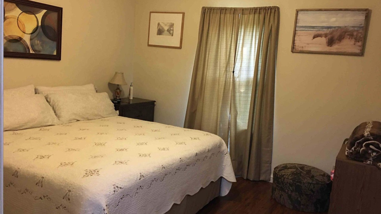 Photo of Bedroom in Higden