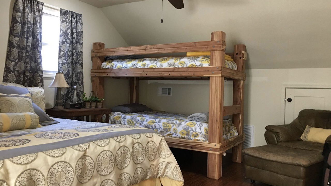 Photo of Bedroom in Higden