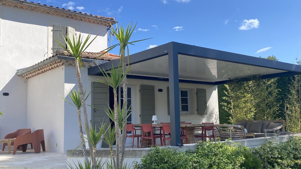 Photo of Patio Balcony in Entraigues-sur-la-Sorgue