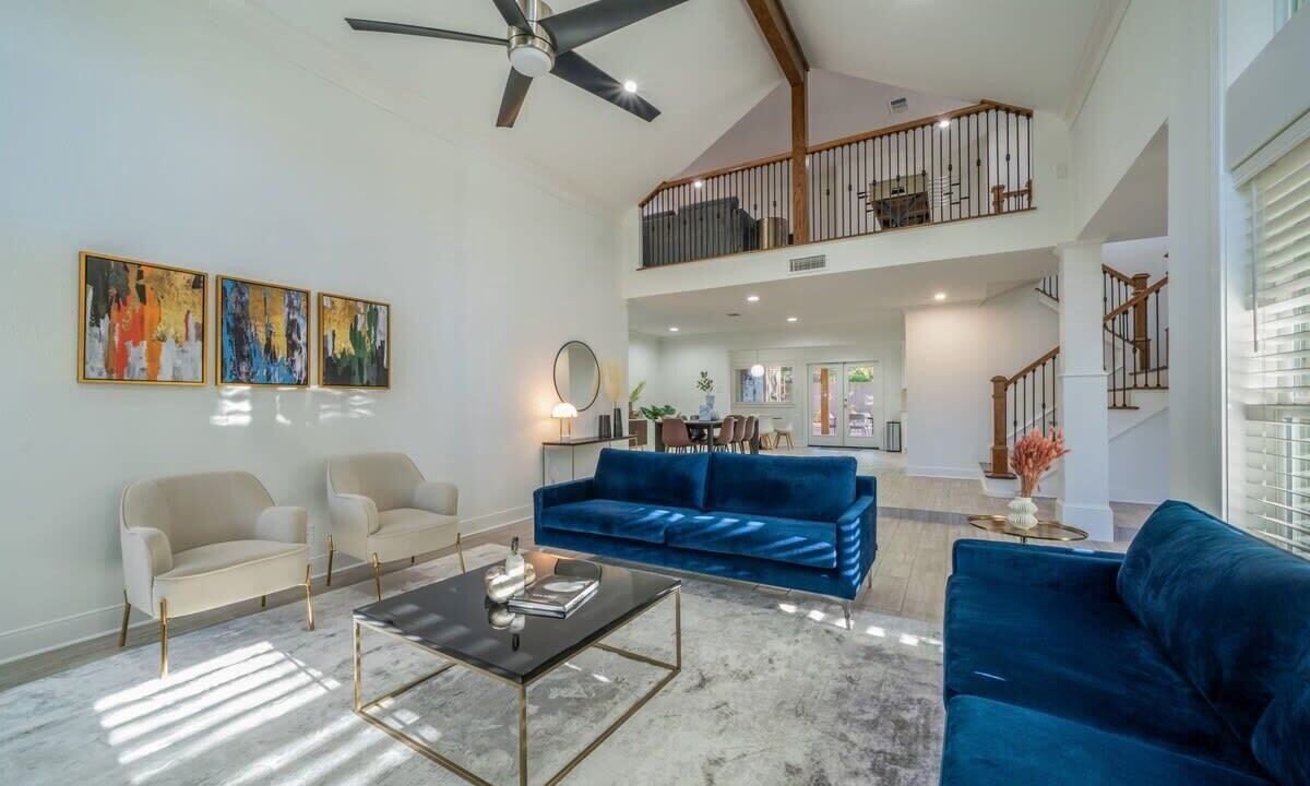 Photo of Livingroom in Jersey Village