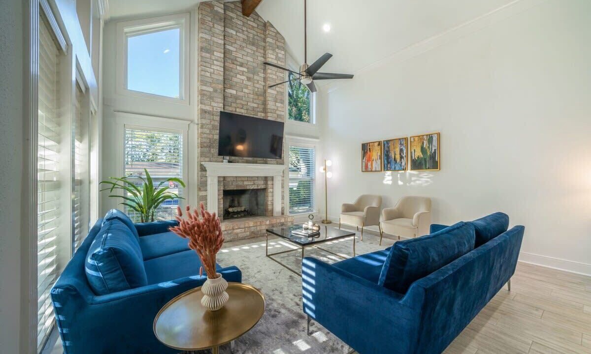 Photo of Livingroom in Jersey Village