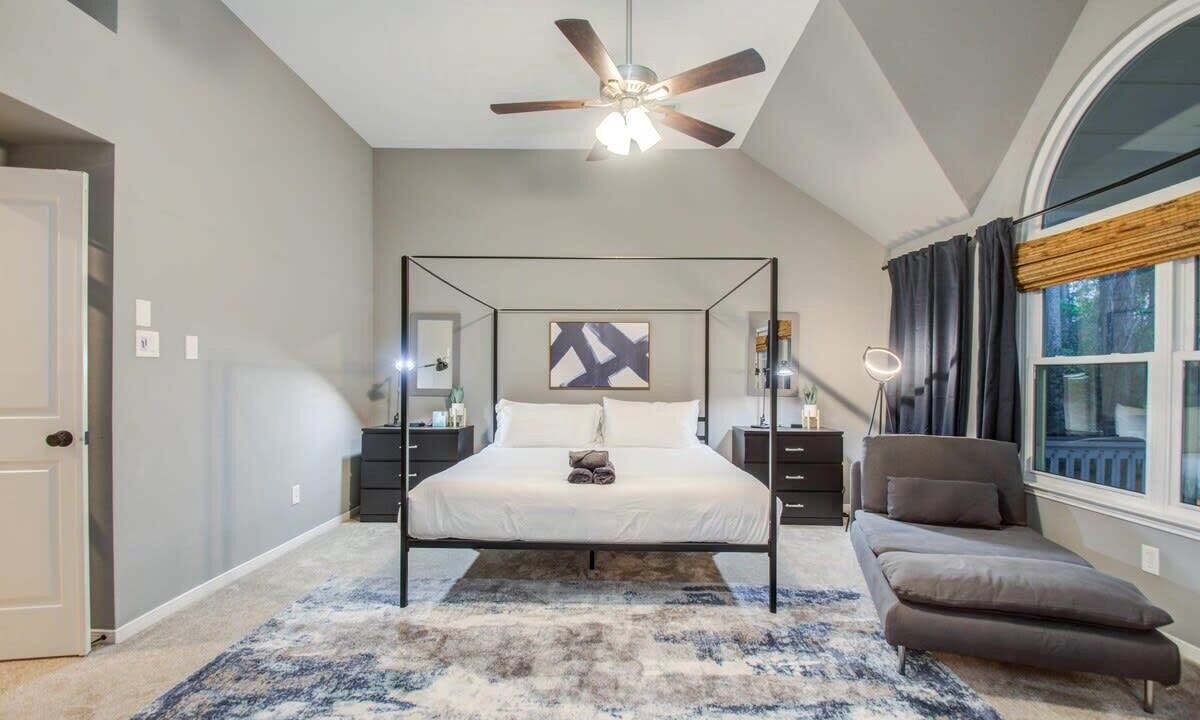 Photo of Bedroom in Alden Bridge