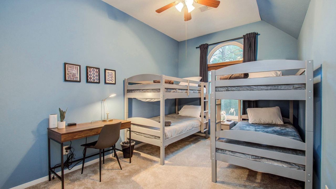 Photo of Bedroom in Alden Bridge