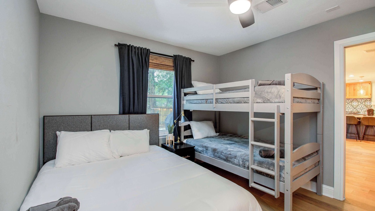 Photo of Bedroom in Alden Bridge