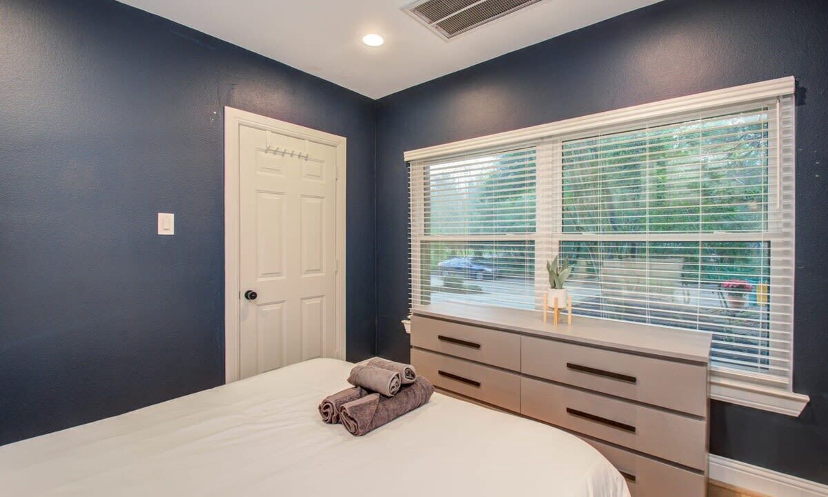 Photo of Bedroom in Alden Bridge