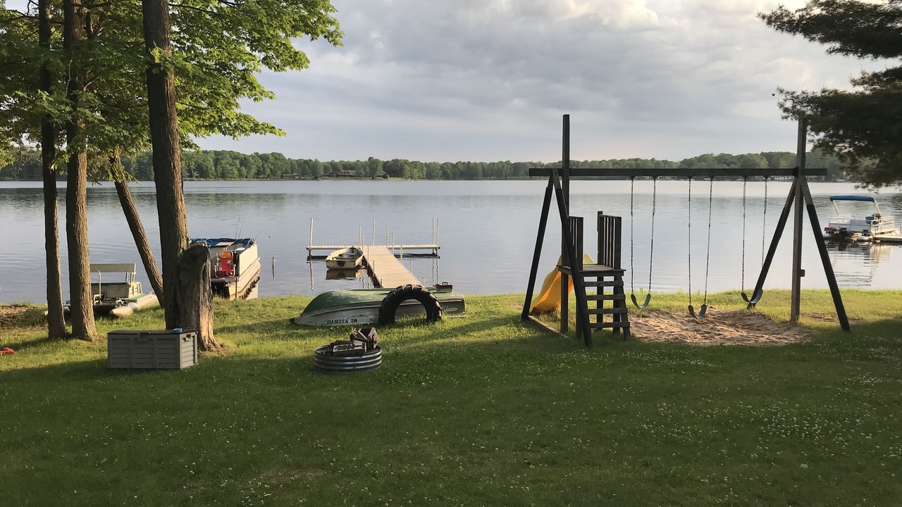 Photo of Outdoor in White Cloud