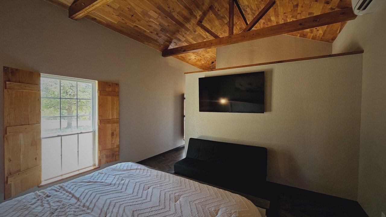 Photo of Bedroom in Cedar Creek