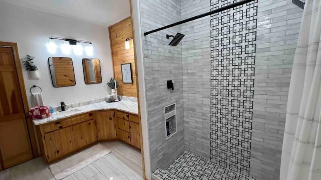 Photo of Bathroom in Eagle Rock