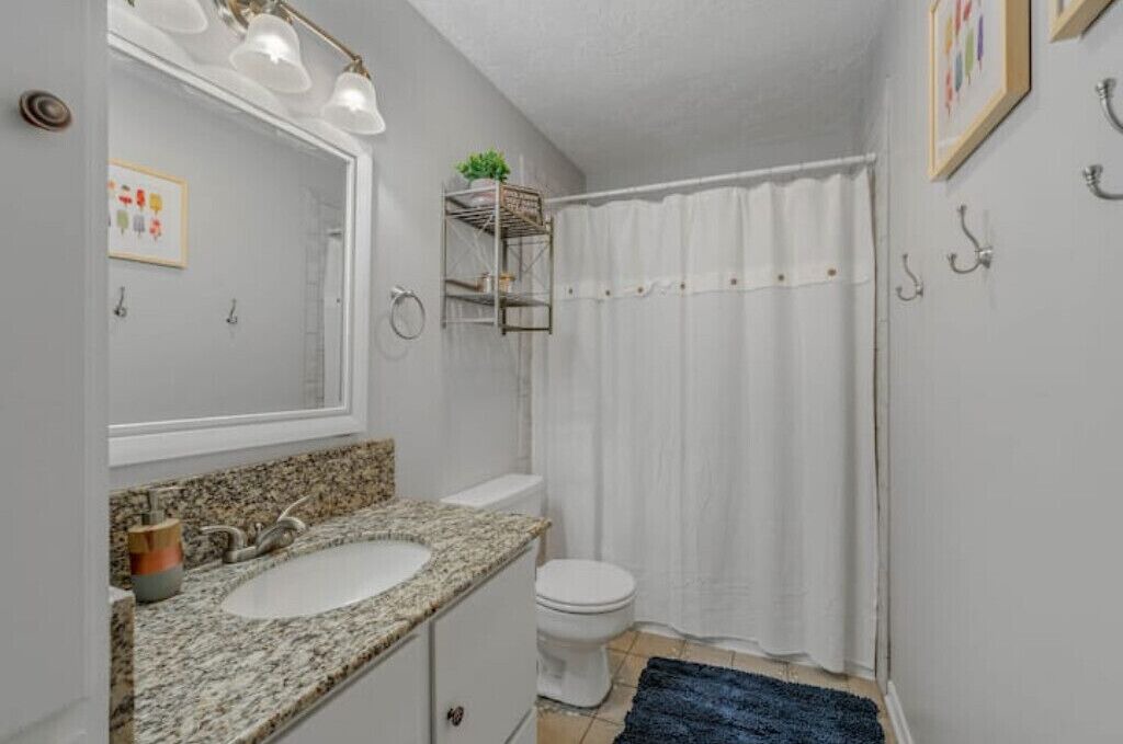 Photo of Bathroom in Southwood Valley