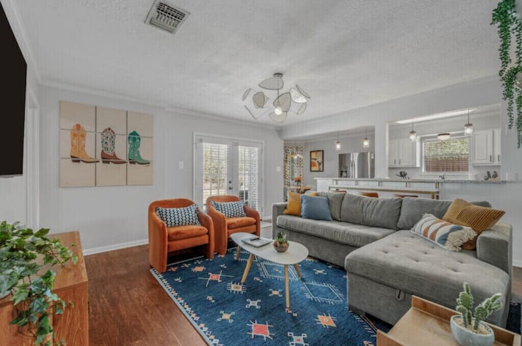 Photo of Livingroom in Southwood Valley