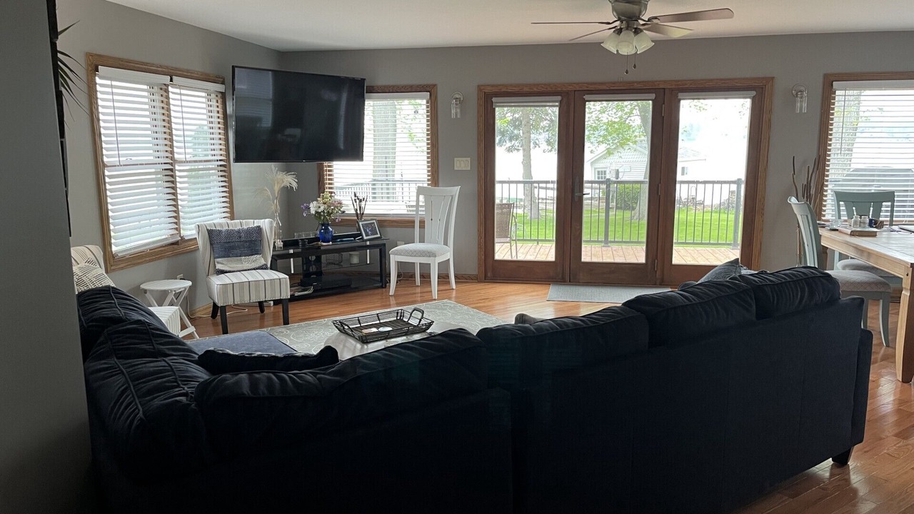 Photo of Livingroom in Cedar Lake