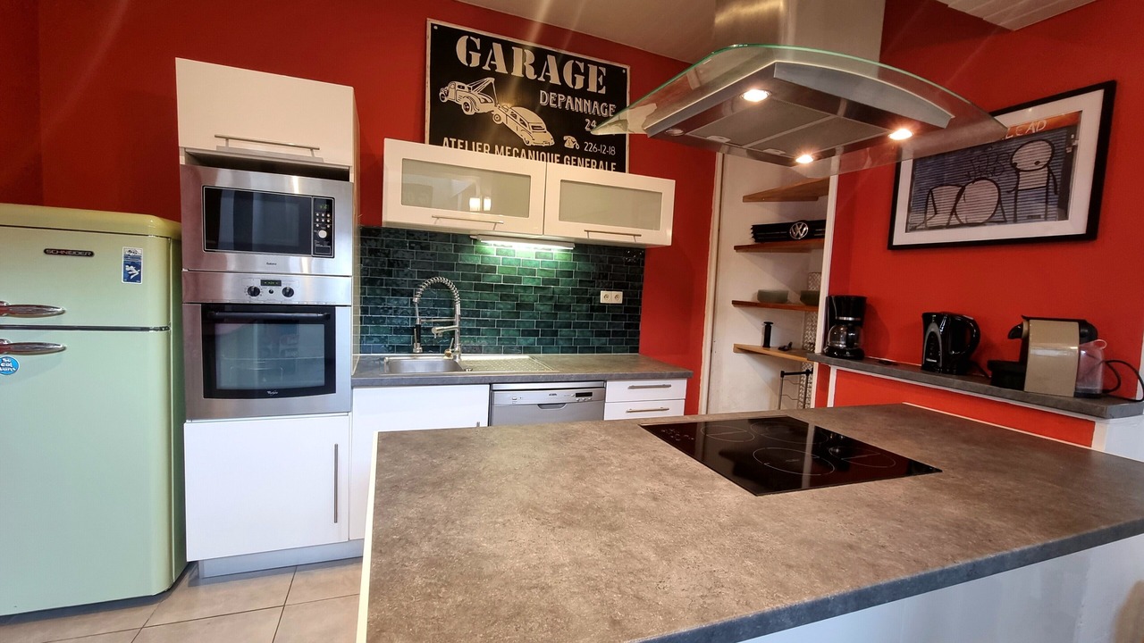 Photo of Kitchen in Lens