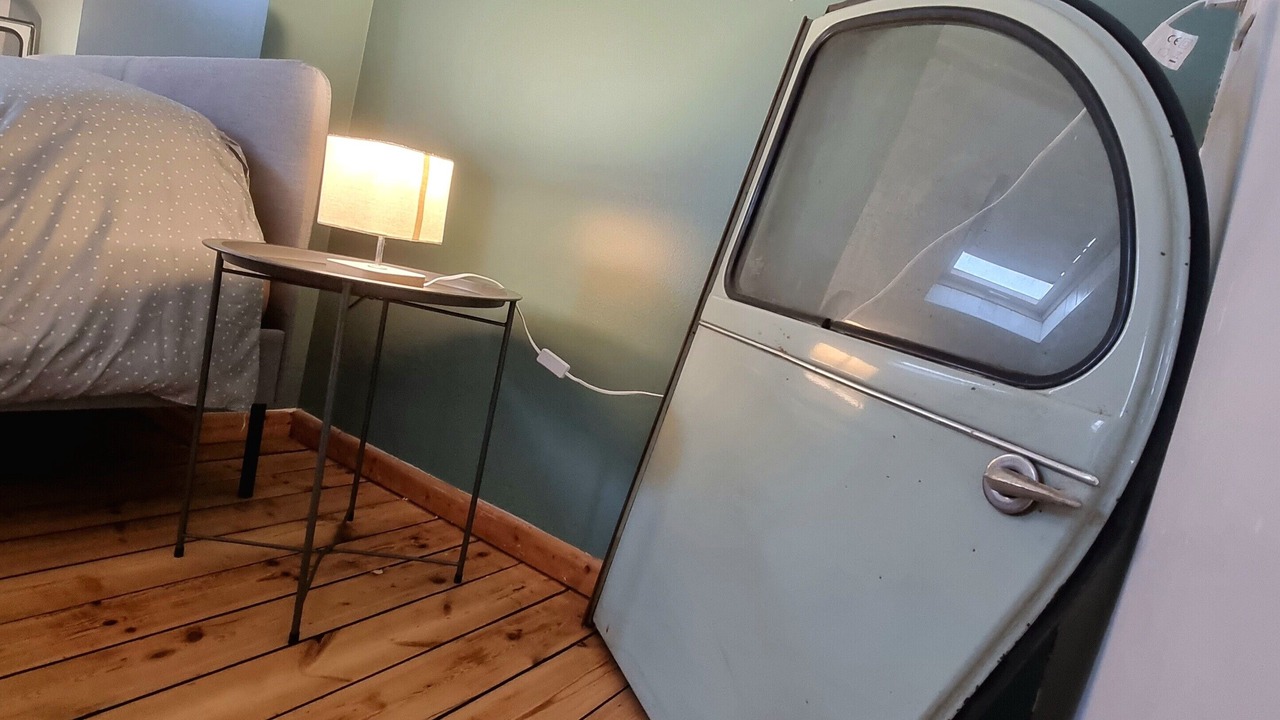 Photo of Bedroom in Lens