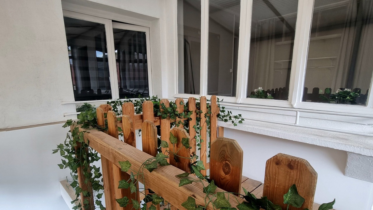 Photo of Outdoor in Lens