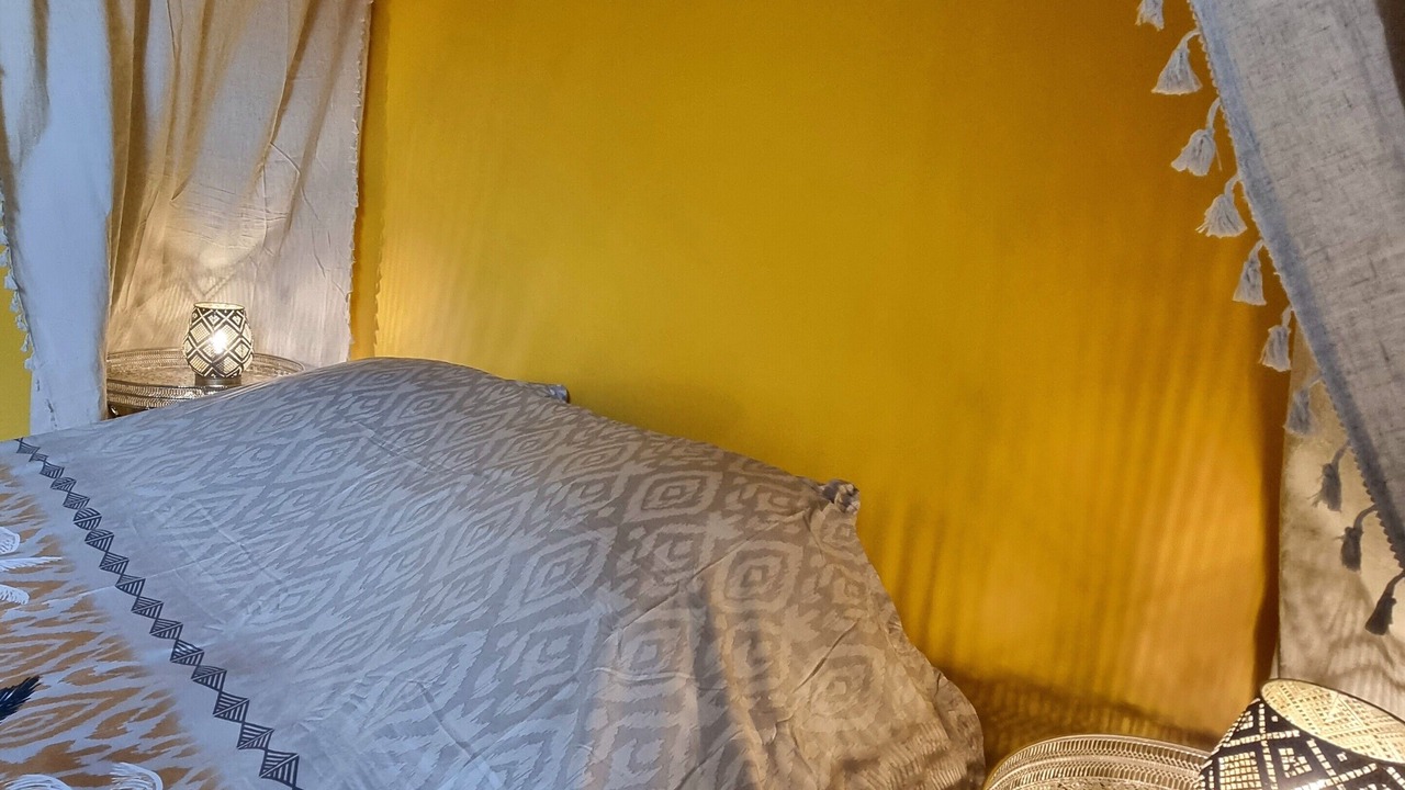 Photo of Bedroom in Lens