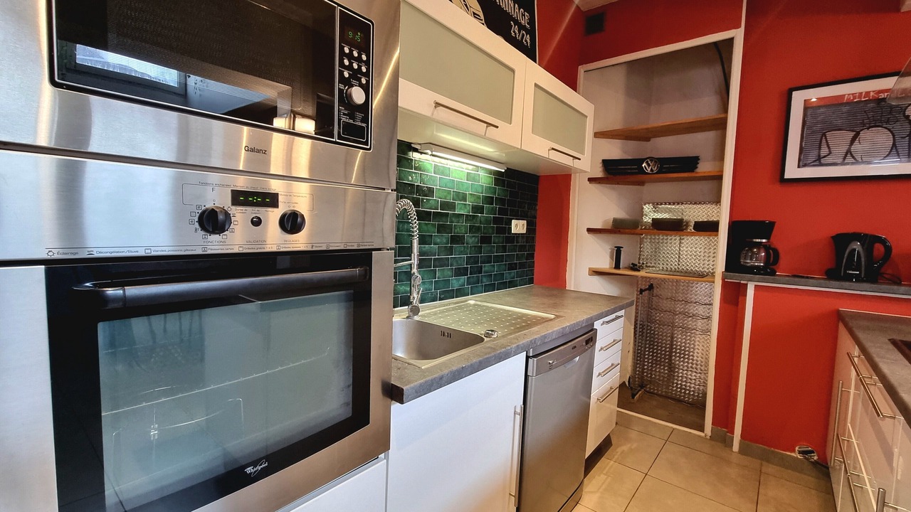 Photo of Kitchen in Lens