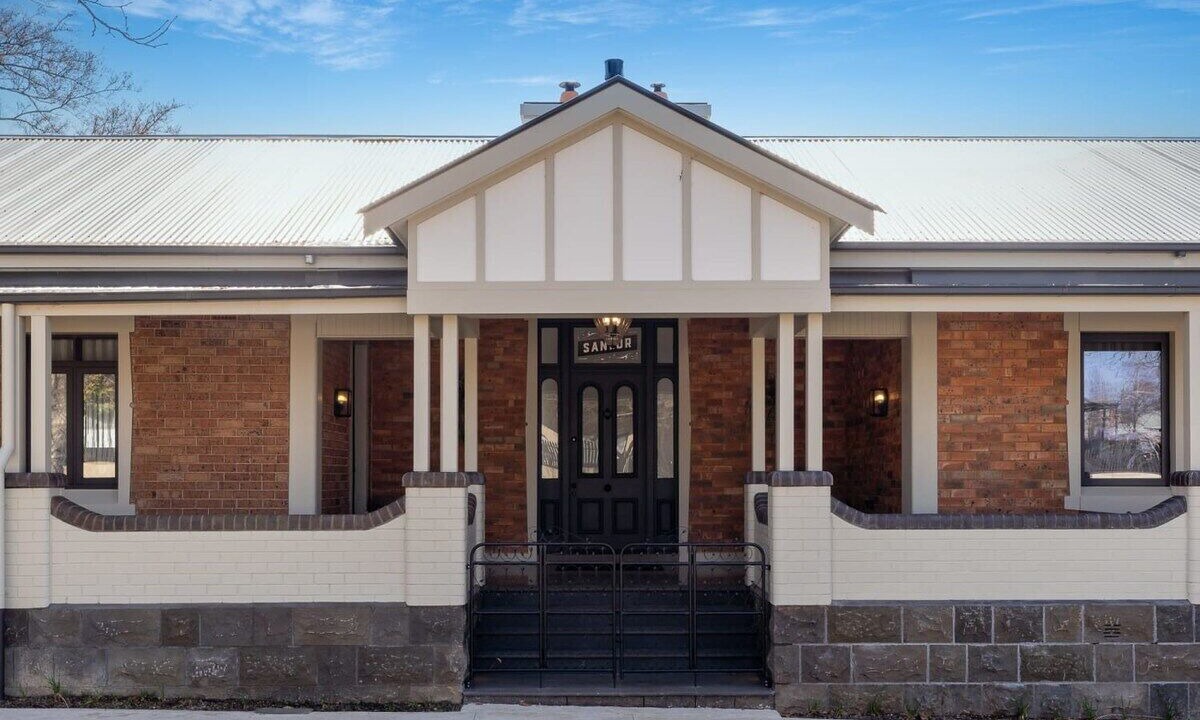 Photo of Outdoor in Orange