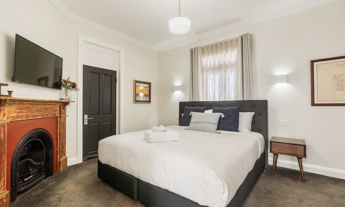 Photo of Bedroom in Orange