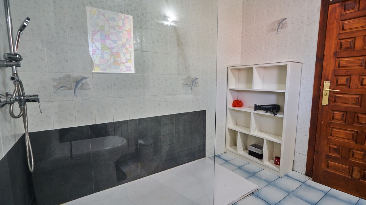 Photo of Bathroom in Arrankudiaga
