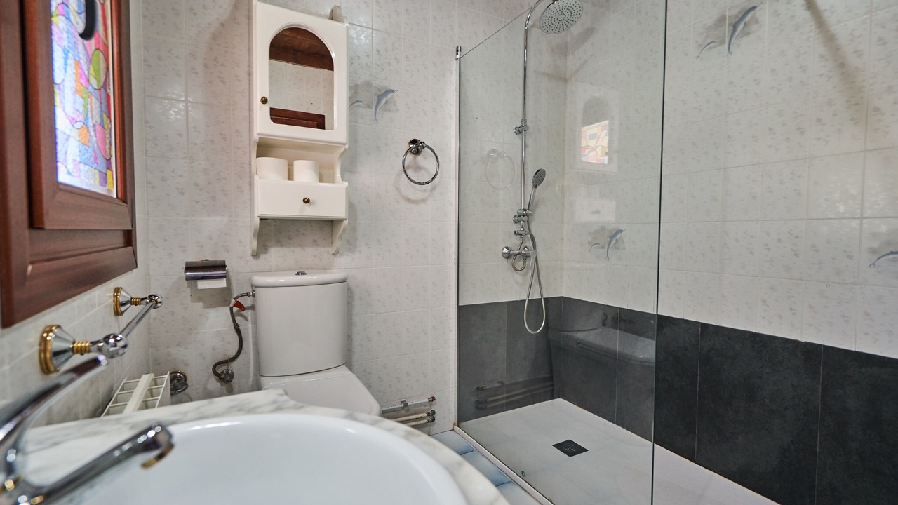 Photo of Bathroom in Arrankudiaga