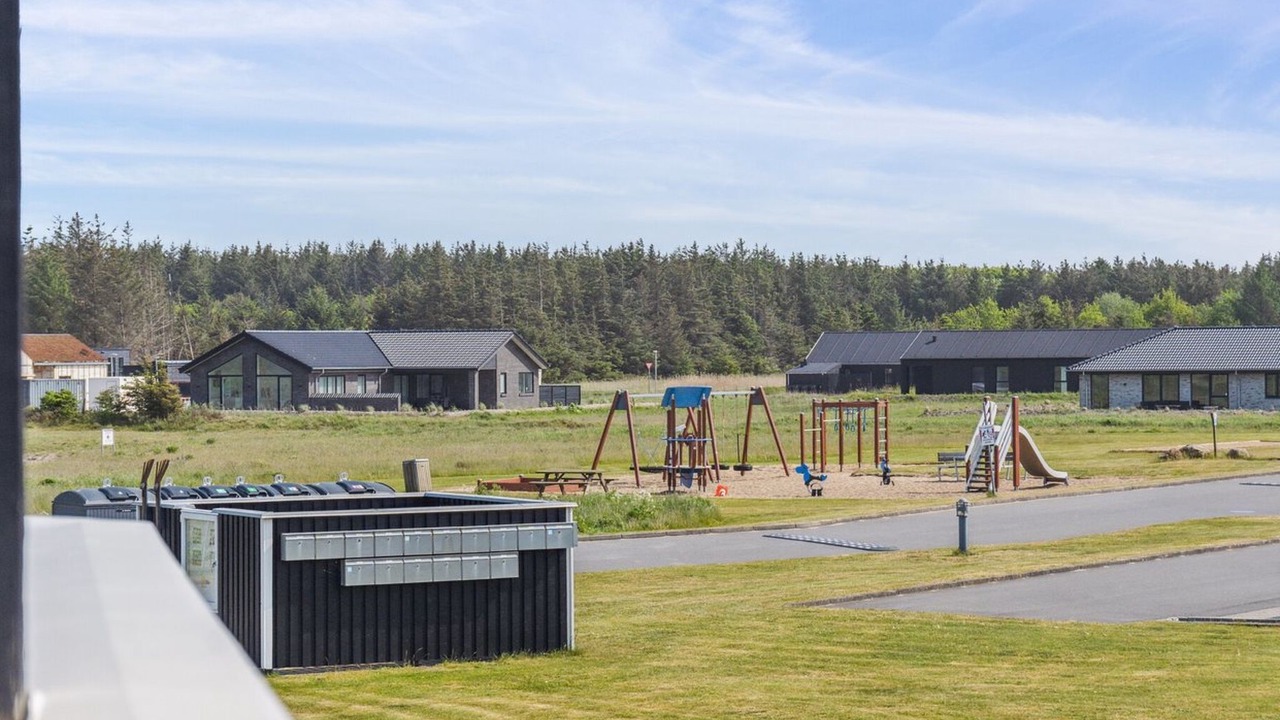 Photo of Others in Lokken