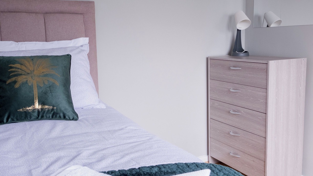 Photo of Bedroom in Cleedownton