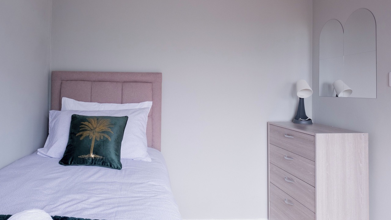 Photo of Bedroom in Cleedownton