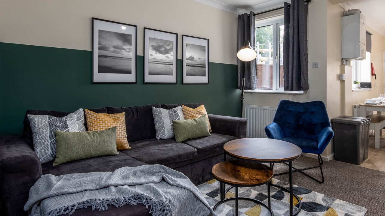 Photo of Livingroom in Shirley