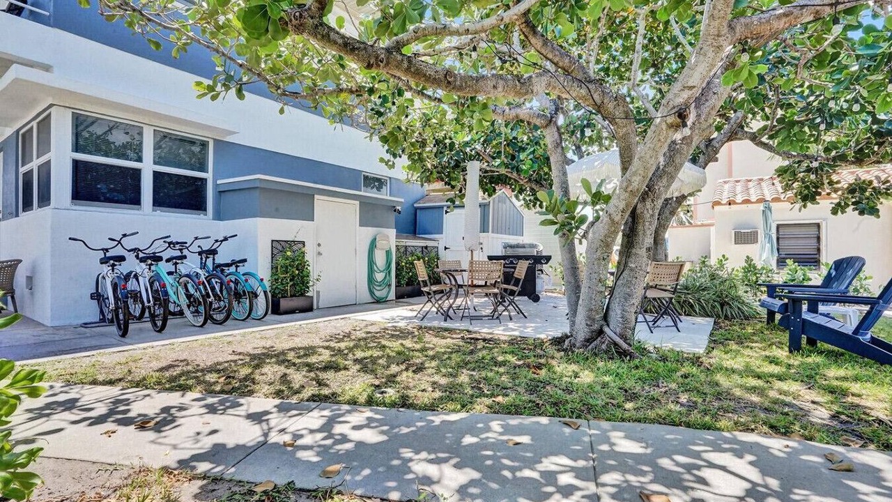 Photo of Patio Balcony in Hollywood South Central Beach