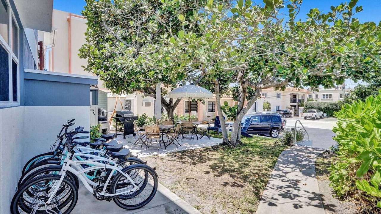 Photo of Outdoor in Hollywood South Central Beach