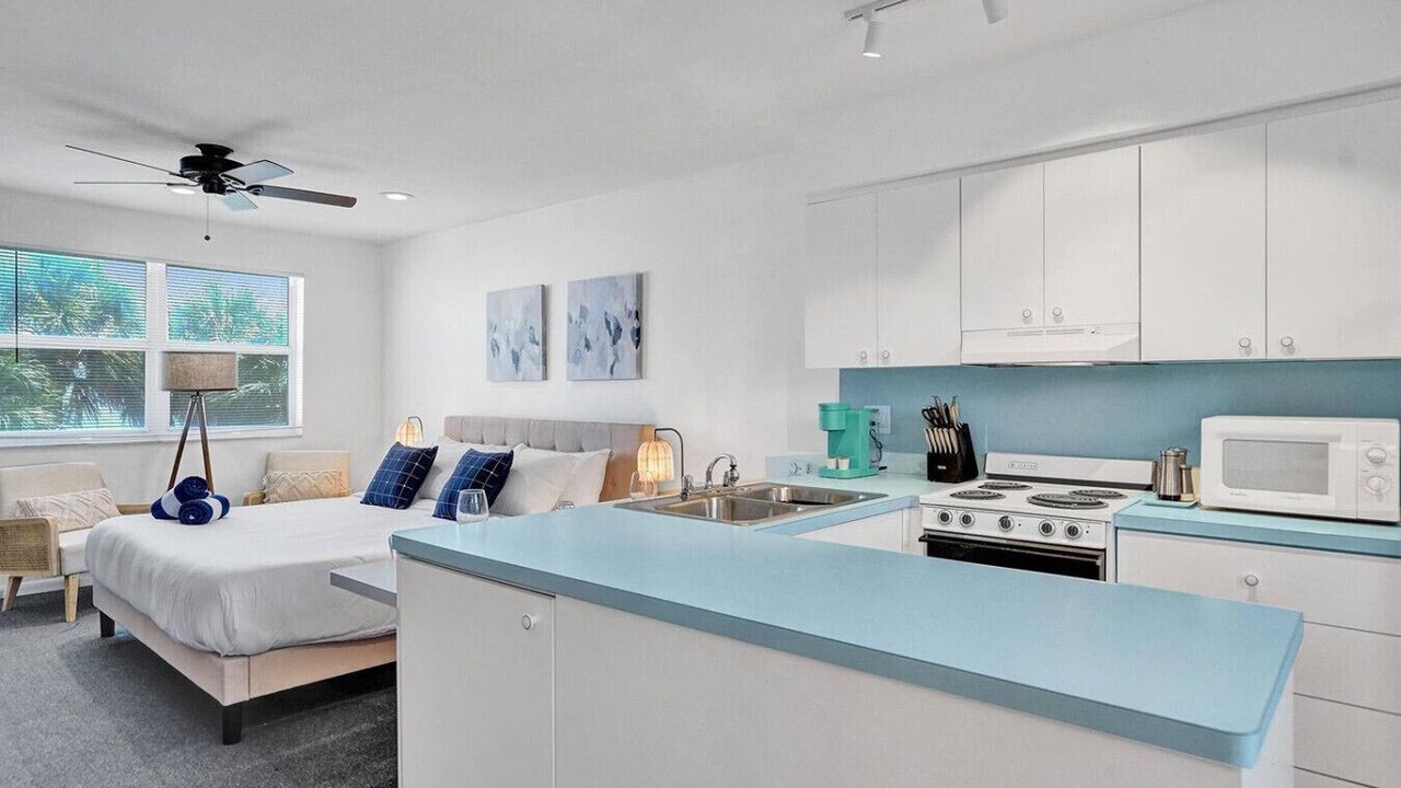 Photo of Kitchen in Hollywood South Central Beach