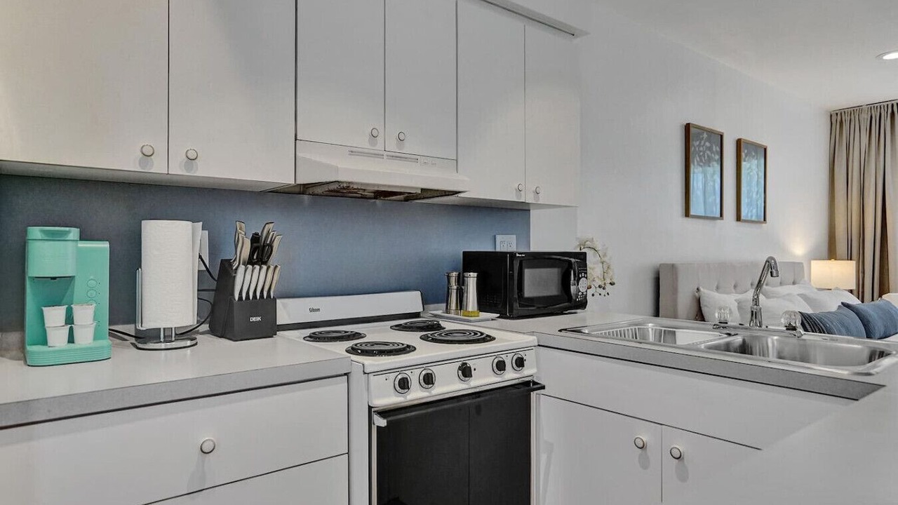 Photo of Kitchen in Hollywood South Central Beach