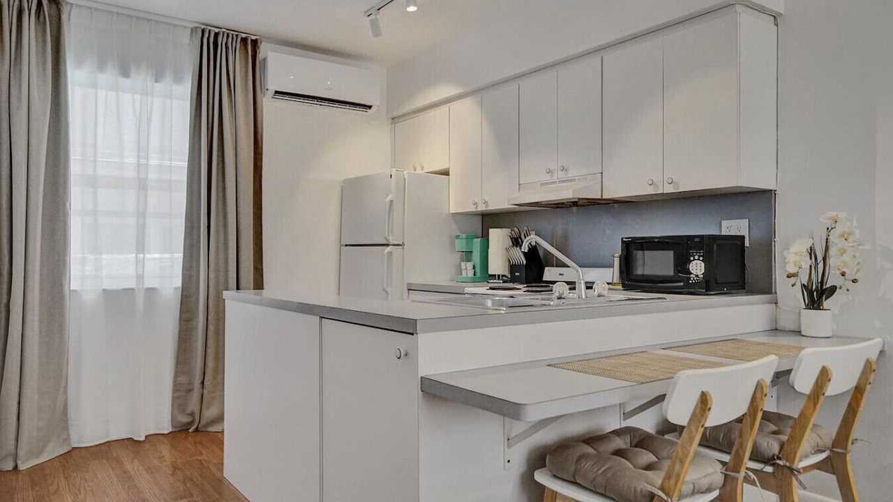 Photo of Kitchen in Hollywood South Central Beach