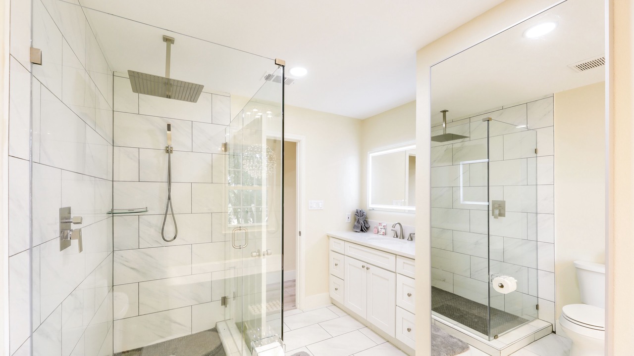 Photo of Bathroom in Coupland