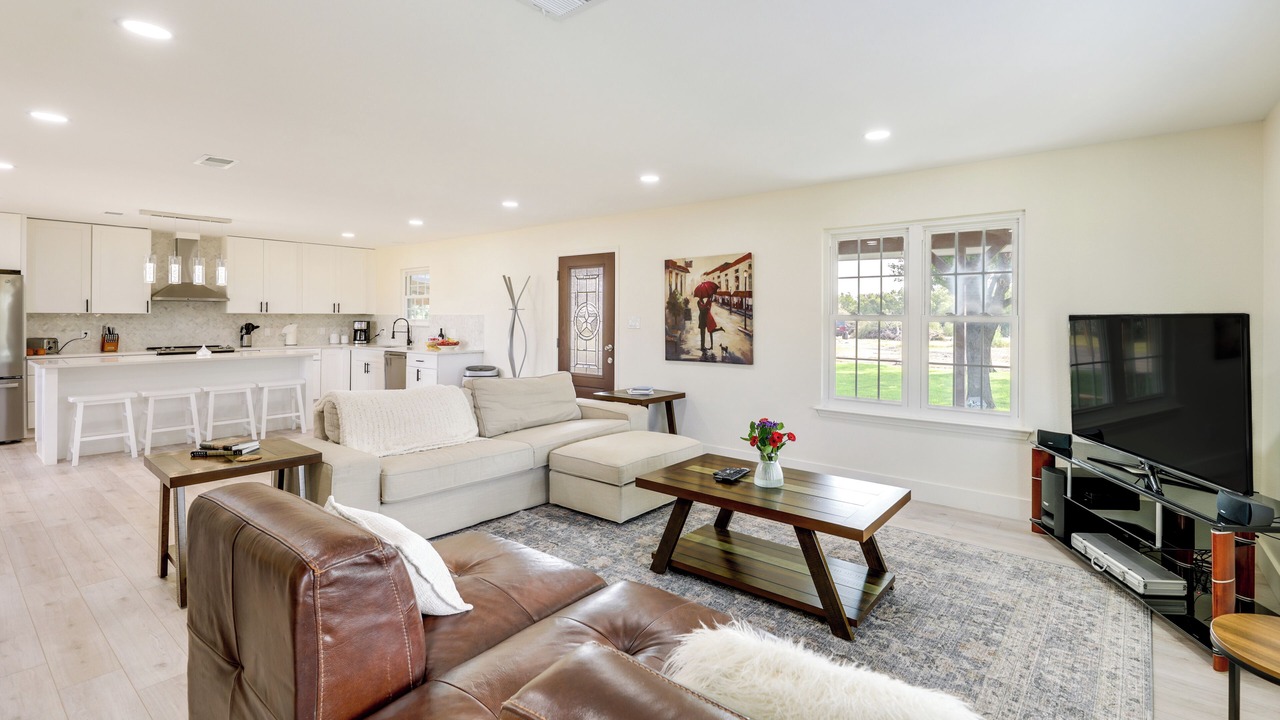 Photo of Bedroom in Coupland