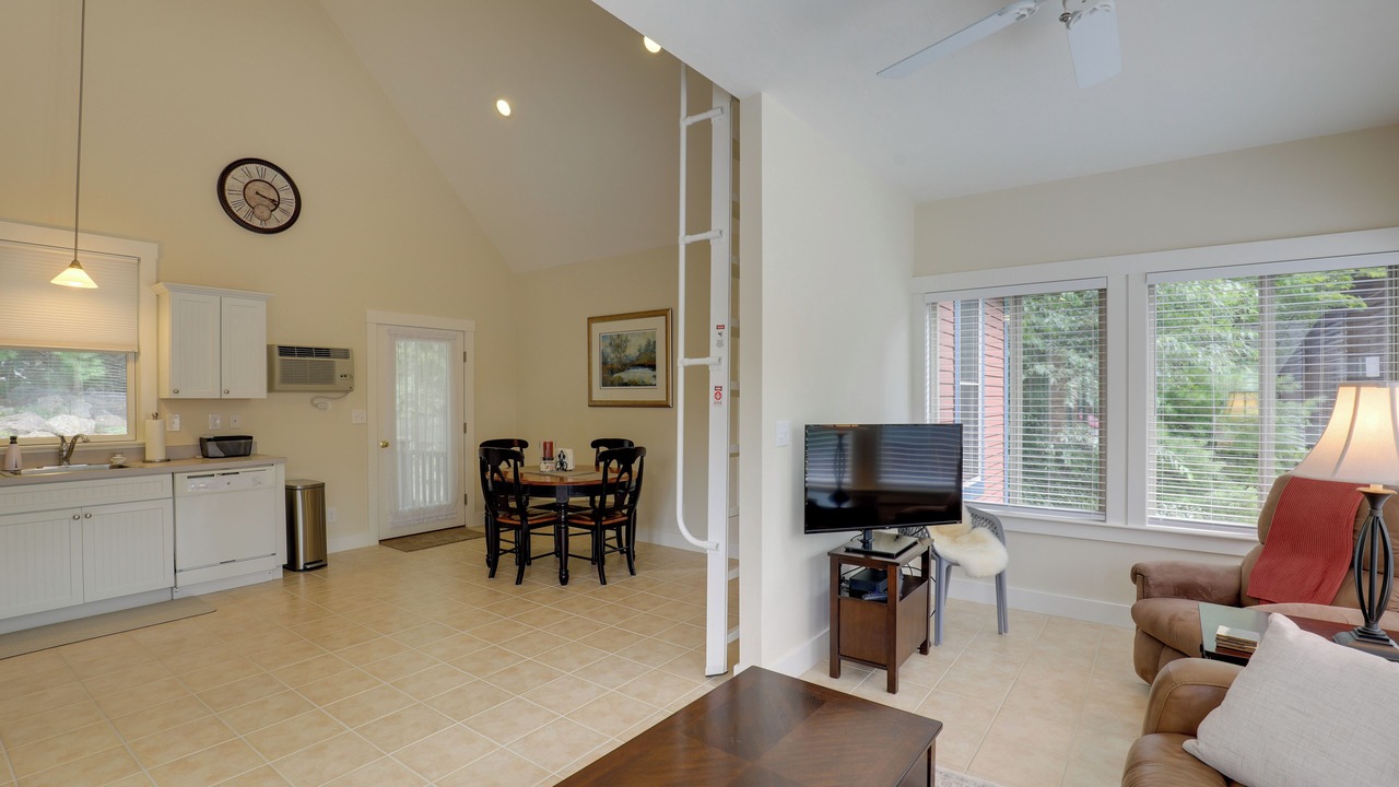 Photo of Bedroom in Summer Village