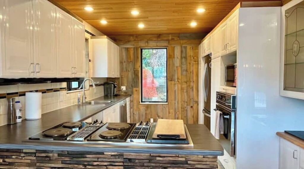 Photo of Kitchen in St-Adolphe-d'Howard