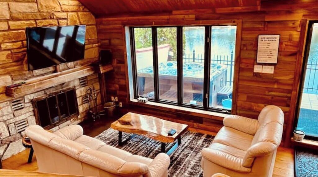 Photo of Livingroom in St-Adolphe-d'Howard