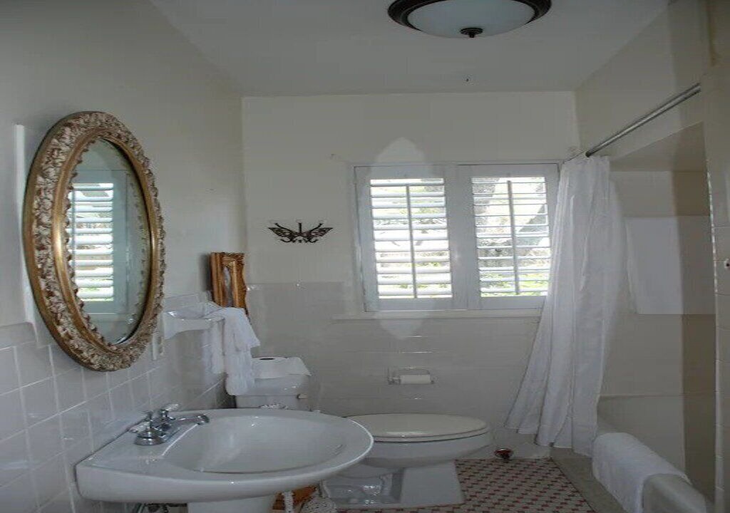 Photo of Bathroom in Damon