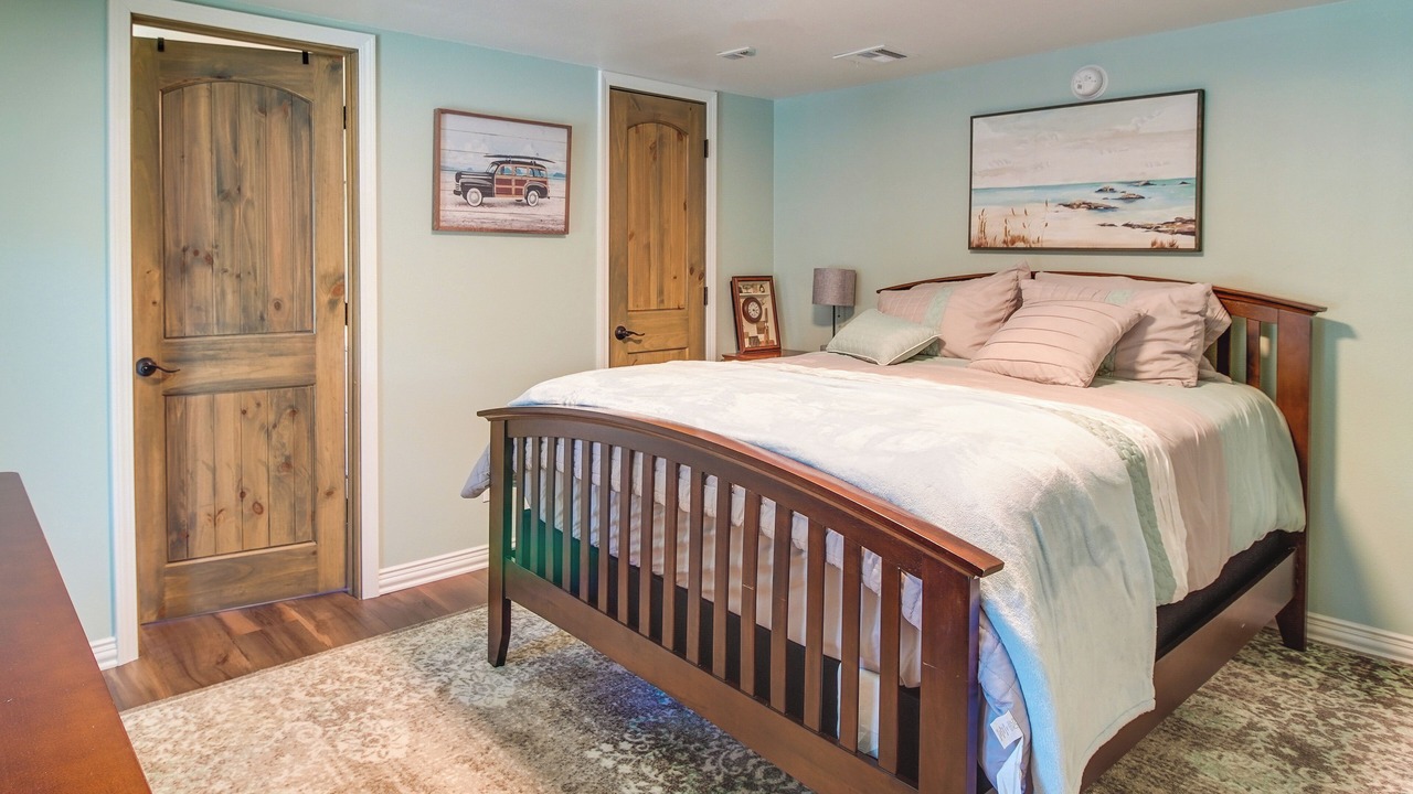 Photo of Bedroom in Cookson